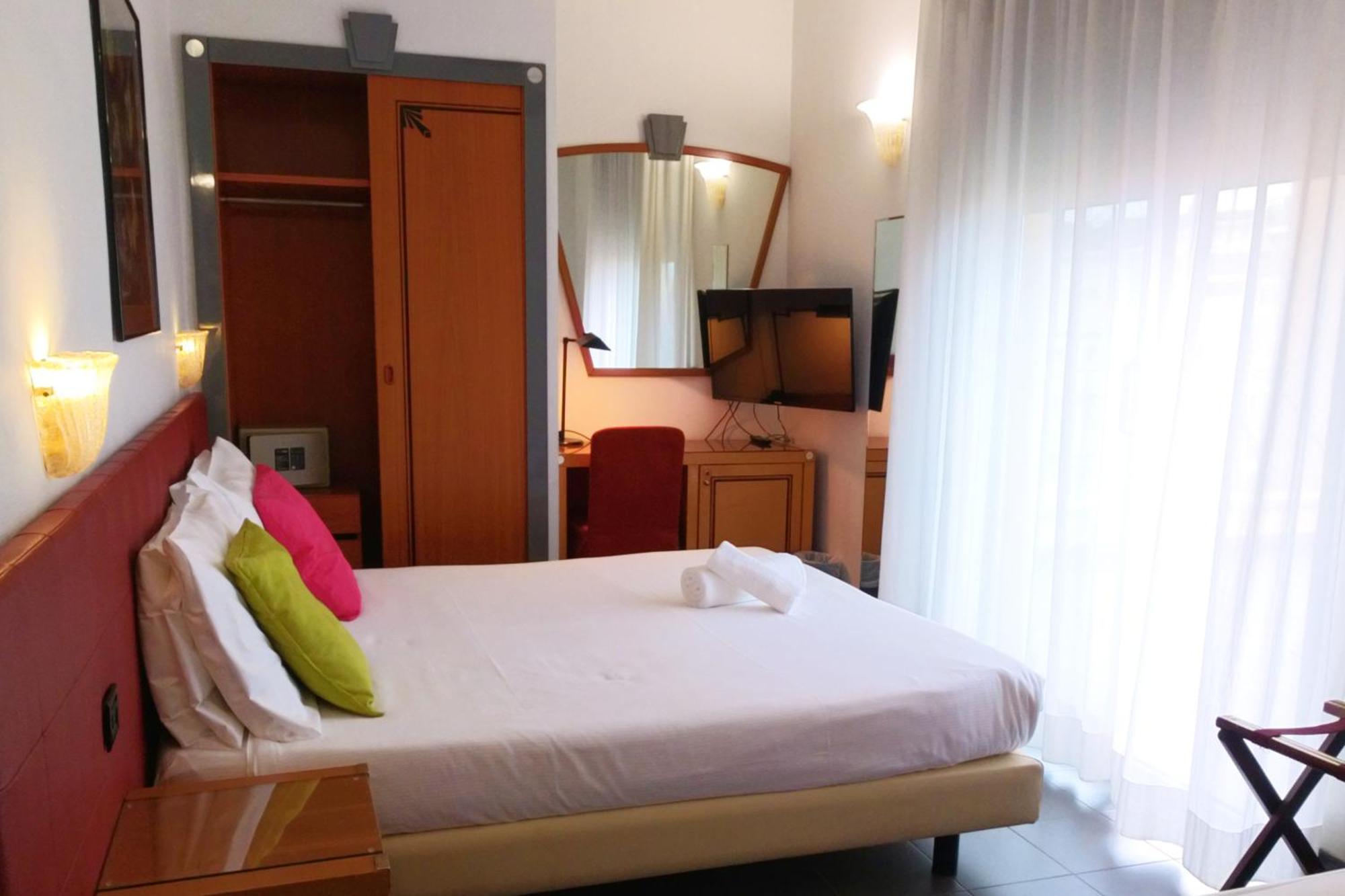 Hotel Nettunia Rimini Camera foto
